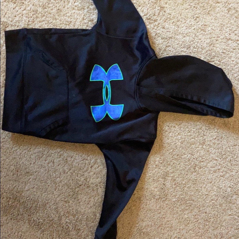 Boys under armor hoodie size 5